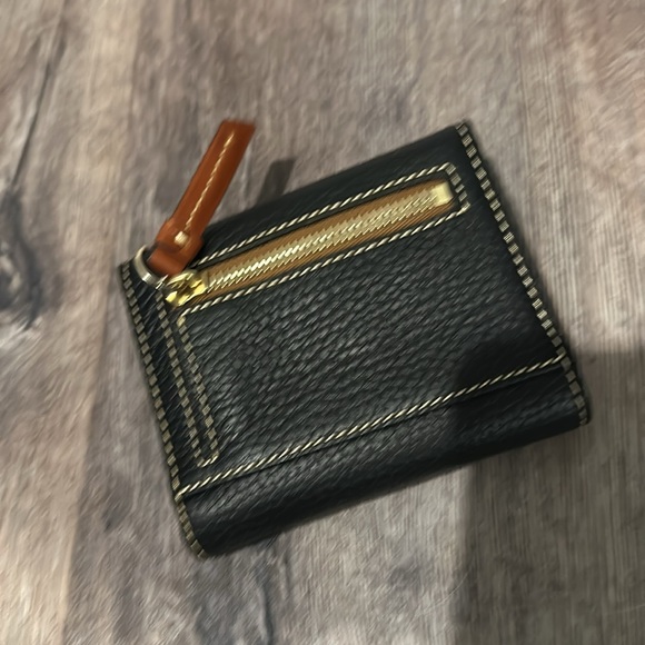 Dooney & Bourne Wallet - Picture 3 of 6
